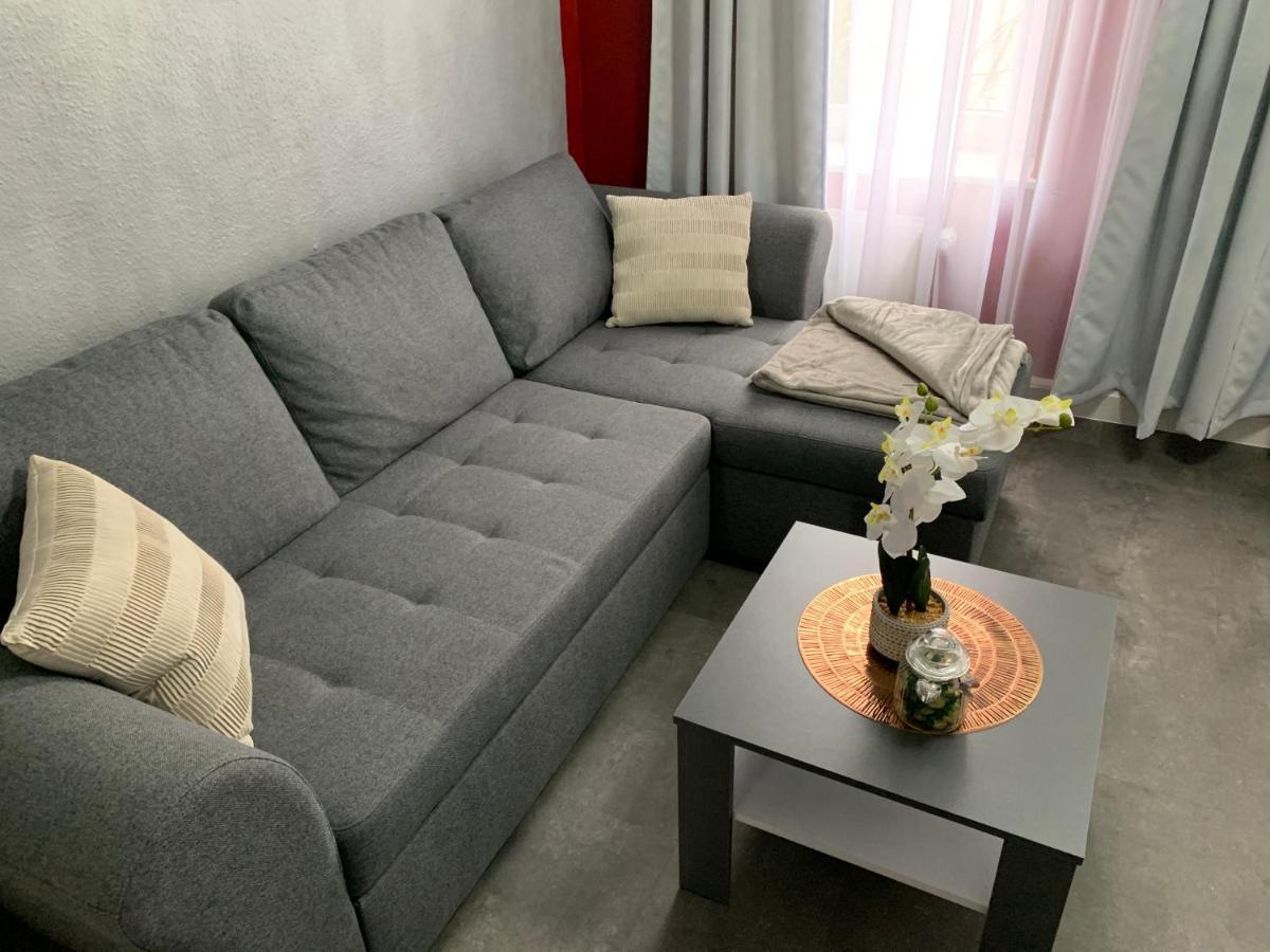Exklusive Stadtwohnung Am Elbradweg: Best-Preis-Fewo Rathausblick 1 Fuer Max. 3 Pers. Inkl. Wlan, Prime Video & Self Check-In Wittenberge Exterior foto