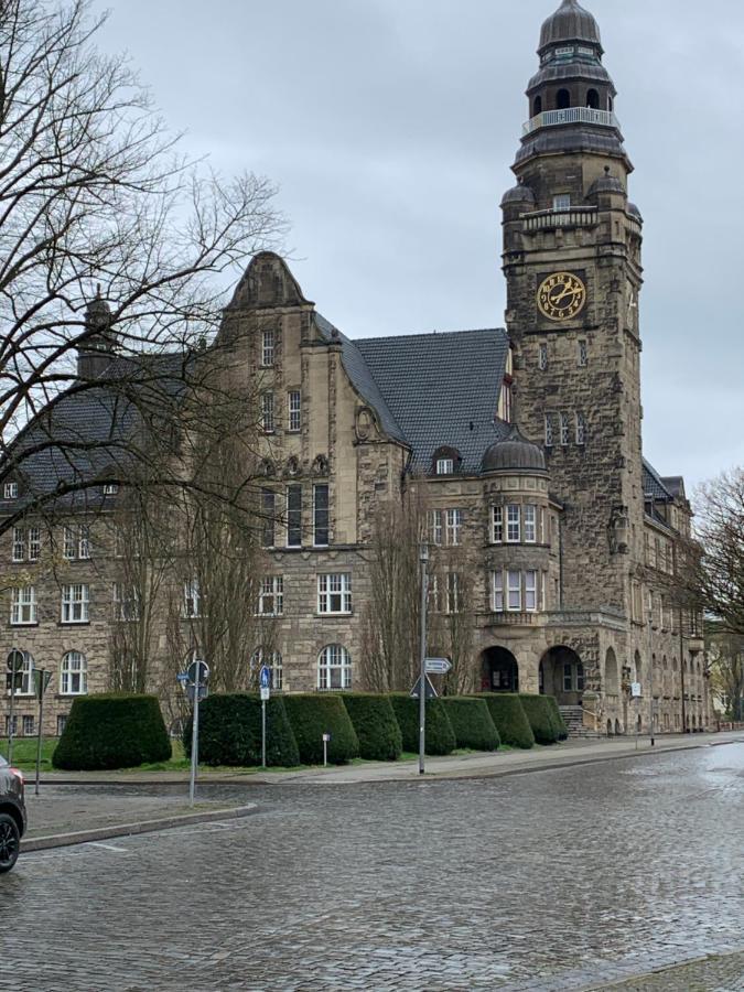 Exklusive Stadtwohnung Am Elbradweg: Best-Preis-Fewo Rathausblick 1 Fuer Max. 3 Pers. Inkl. Wlan, Prime Video & Self Check-In Wittenberge Exterior foto